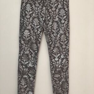NWT Abercrombie & Fitch Size 2 Regular Skinny Silver Jeans 👖